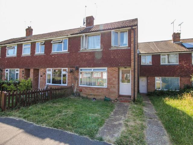 House for sale in Perryfields, West Sussex