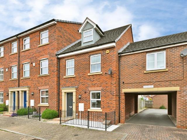 House for sale in Barton In Fabis, East Midlands