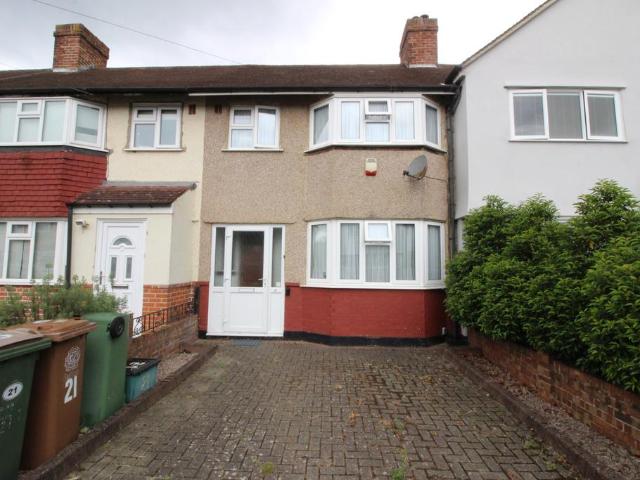 House for sale in Worcester Park, Greater London
