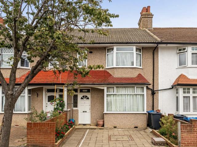 House for sale in London Borough of Merton, Mitcham