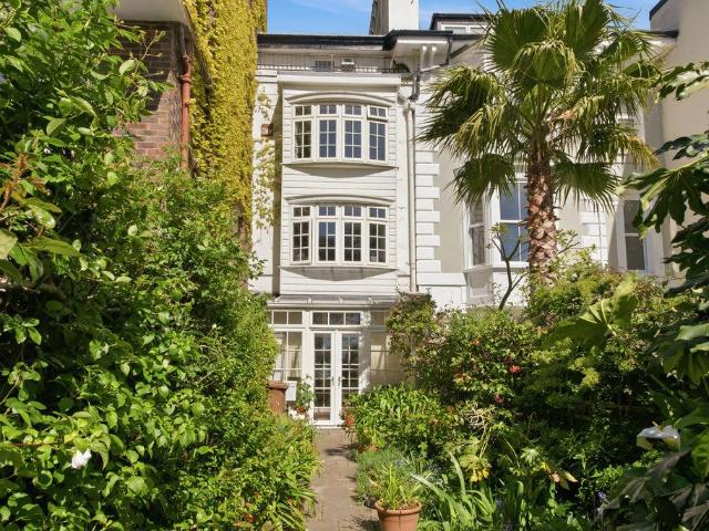 House for sale in Old Portsmouth, City Of Portsmouth