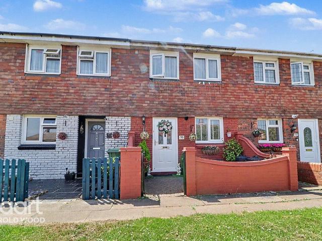House for sale in Harold Hill, Greater London