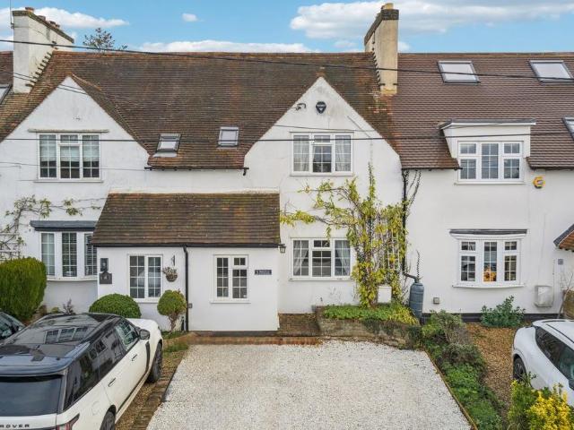 House for sale in Chalfont St. Peter, Denham