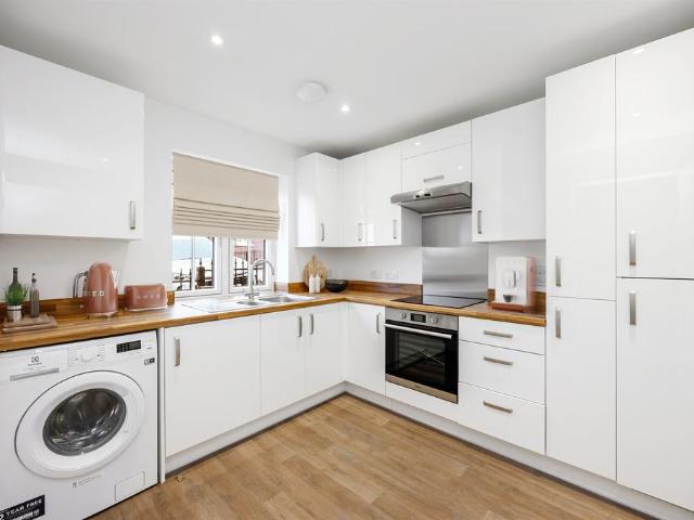 House for sale in Cranbrook & Sissinghurst, Sandown Park