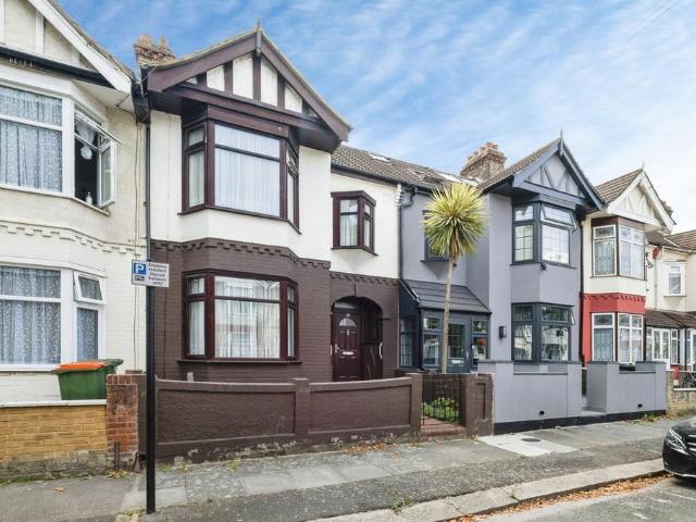 House for sale in Beckton, Greater London