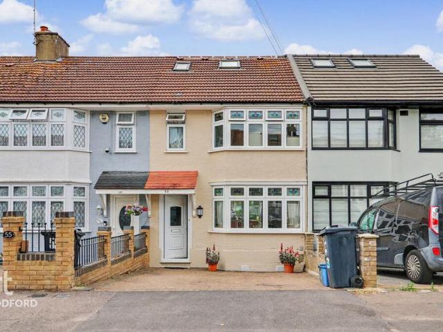 House for sale in Woodford Bridge, Greater London