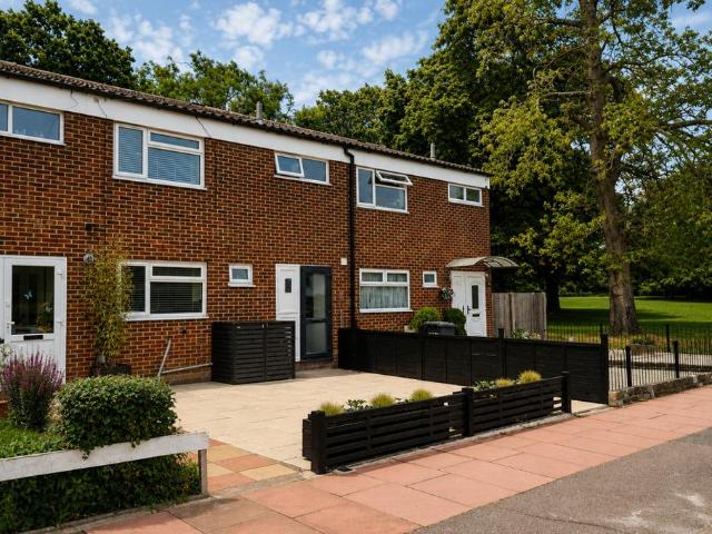 House for sale in Eden Park, Greater London