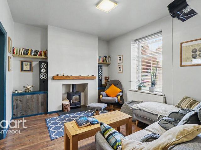 House for sale in Sebastopol, Griffithstown
