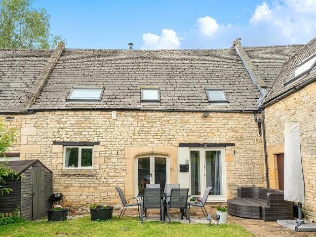 House for sale in Fossebridge, Gloucestershire