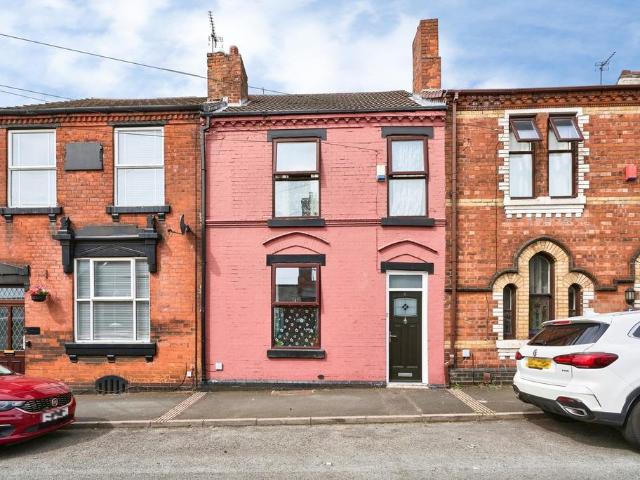 House for sale in Wednesbury, West Midlands