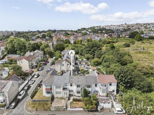 House for sale in Tycoch, Nangreaves