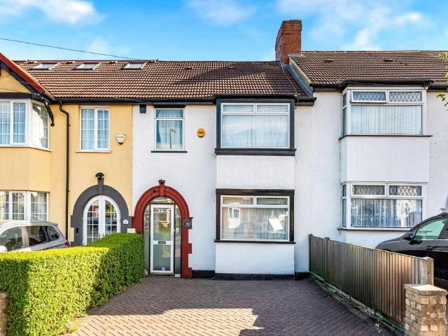 House for sale in London Borough of Ealing, Greater London