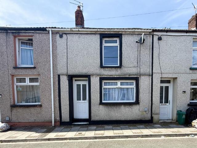 House for sale in Robertstown, Trecynon
