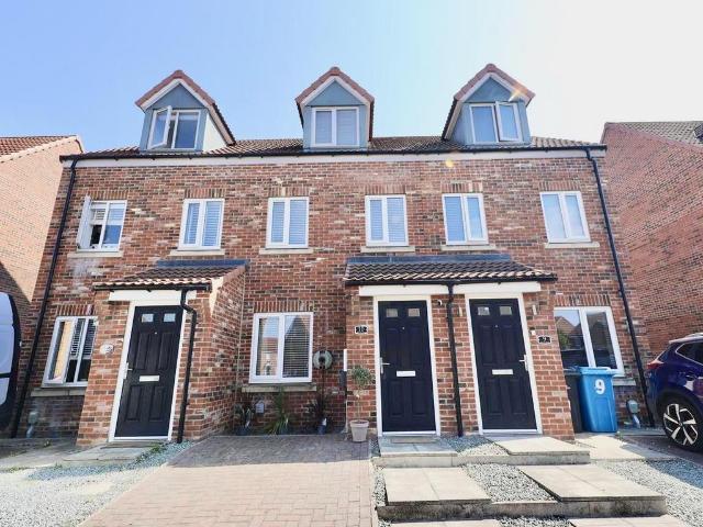House for sale in Kingswood, Hull