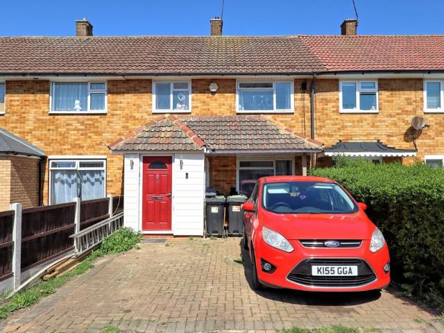 House for sale in Lee Chapel, Essex