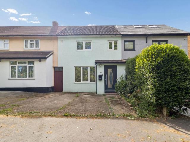 House for sale in Watford Rural, Batchworth