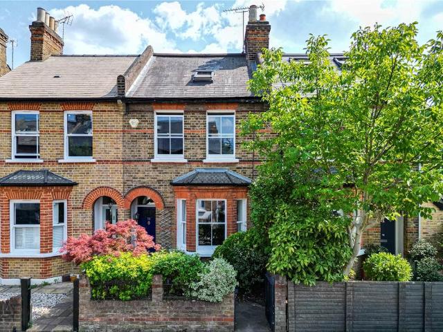 House for sale in St Margarets, Greater London