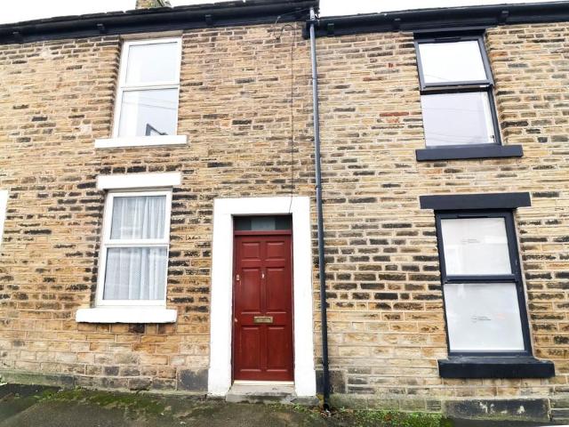 House for sale in Whitfield, Charlesworth
