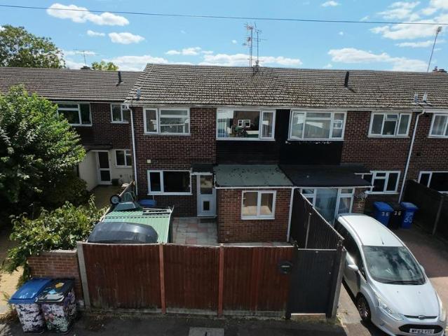 House for sale in Frogmore, Hart