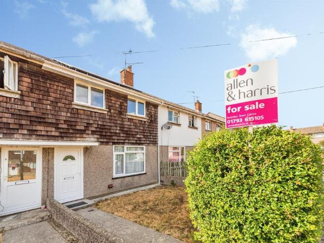 House for sale in Moredon, Swindon