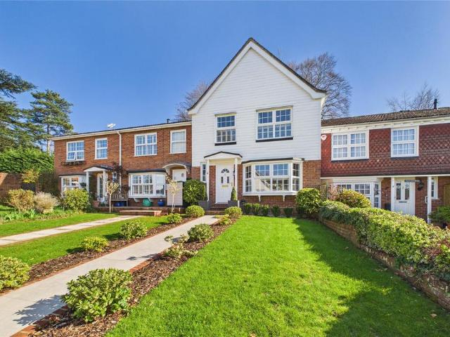 House for sale in Emmbrook, Wokingham