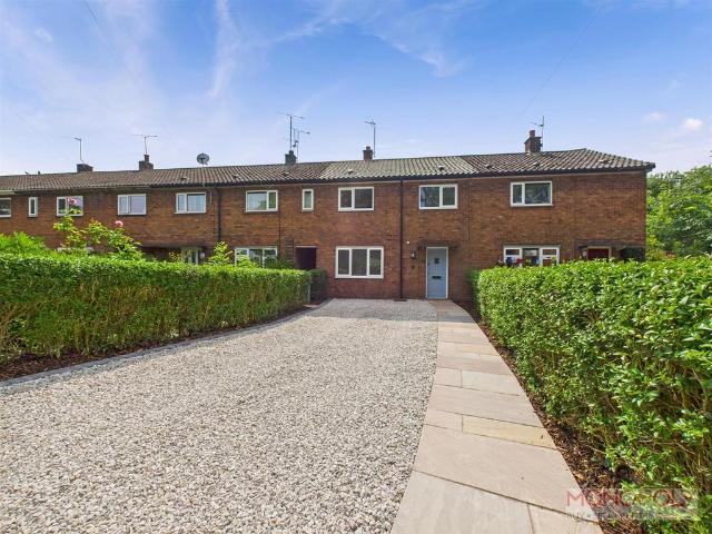 House for sale in Pulford