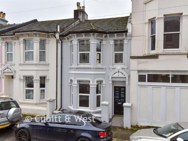 House for sale in Round Hill, Brighton & Hove
