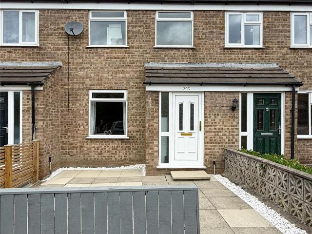 House for sale in Charlesworth, East Midlands