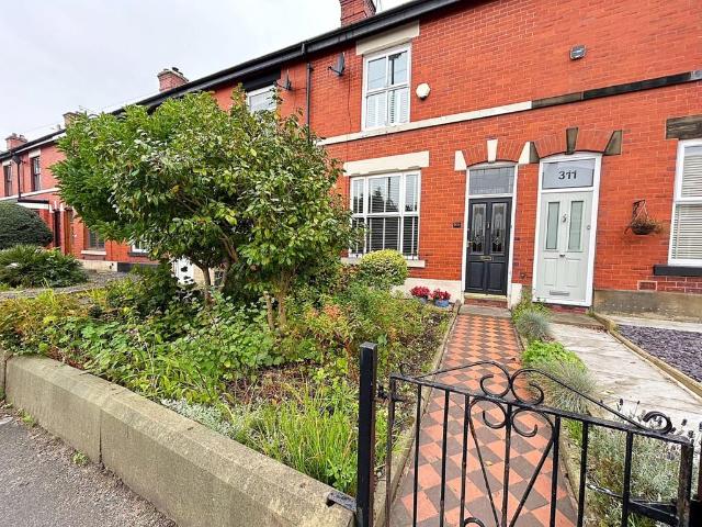House for sale in Hazelhurst, Bury