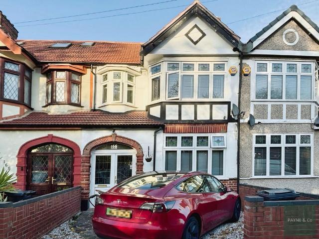 House for sale in Romford, Havering