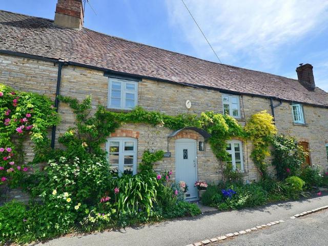 House for sale in Crookhill, Worcestershire