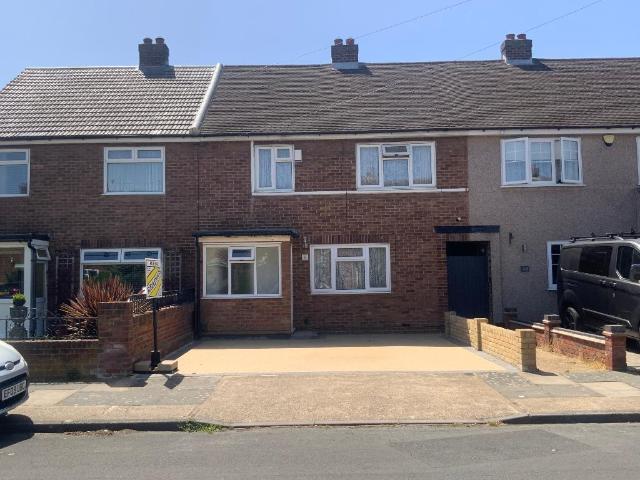 House for sale in Elm Park, Greater London