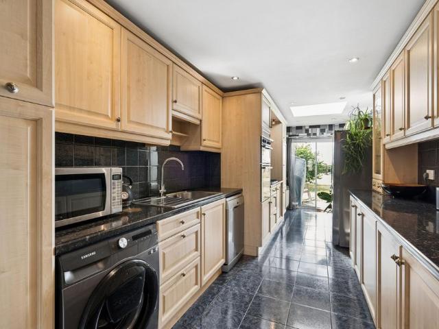 House for sale in Chepping Wycombe, Flackwell Heath