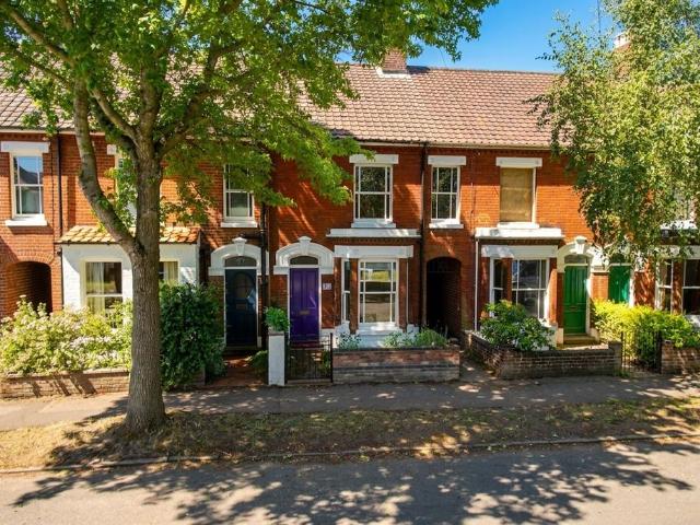 House for sale in Old Lakenham, East Bank