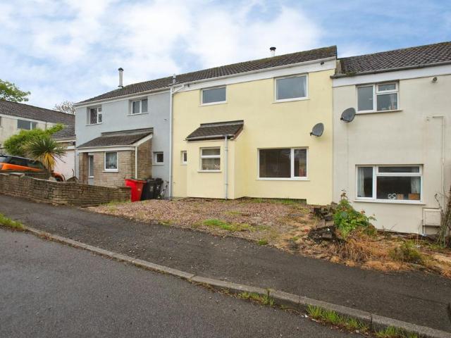 House for sale in Lamellion, Cornwall