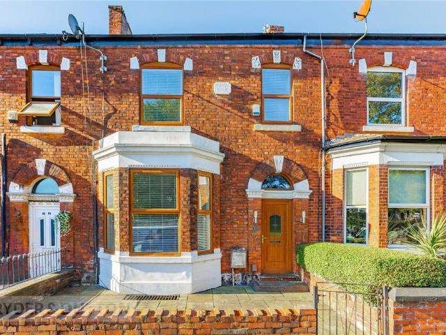 House for sale in Ashton-under-Lyne, Tameside