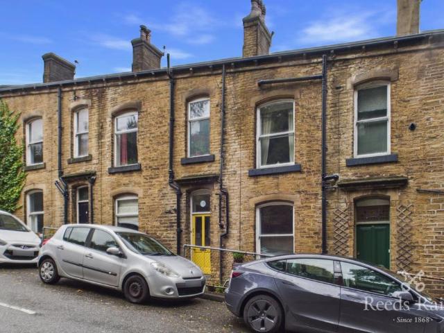House for sale in Birchcliffe, Calderdale