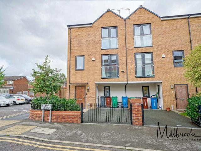 House for sale in Brunswick, Manchester