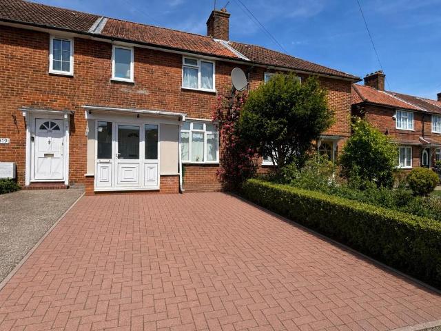 House for sale in Mill Hill, Greater London