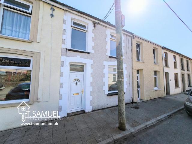 House for sale in Abercynon