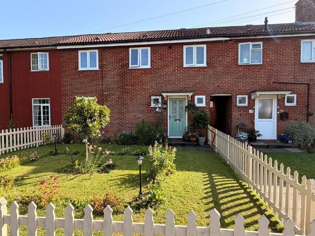 House for sale in Willesborough, Bridgefield