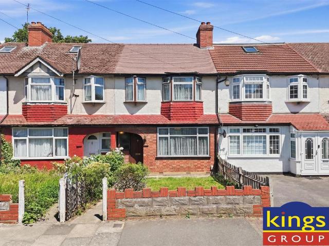 House for sale in Bowes, Greater London