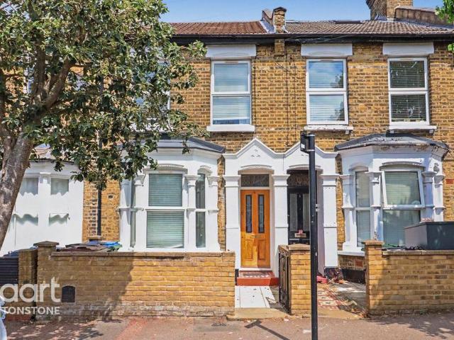 House for sale in Cann Hall, Leytonstone