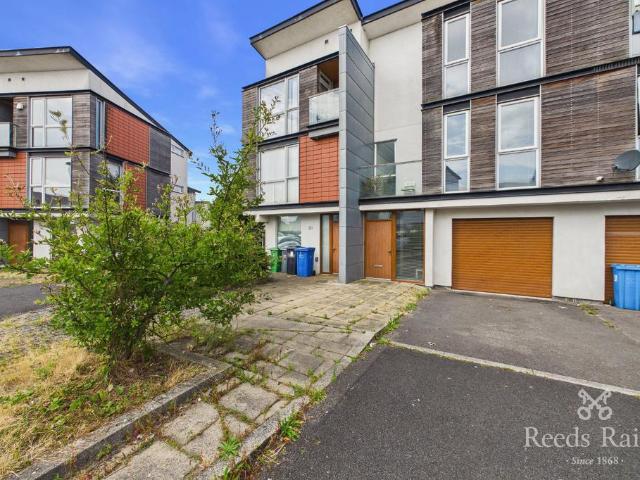House for sale in Georgia, Greater Manchester