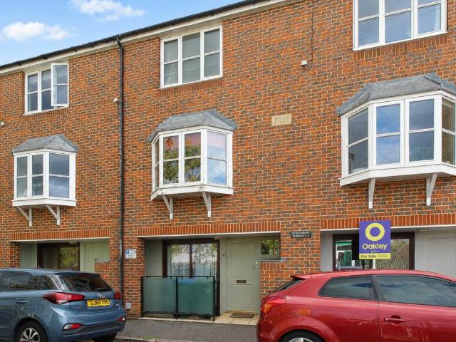 House for sale in Wallands Park, Lewes