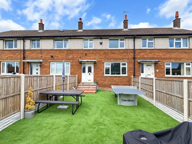 House for sale in Holme Valley, Upperthong