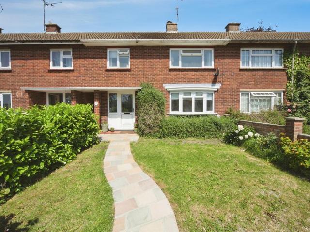 House for sale in Eaton Bray, Bedfordshire