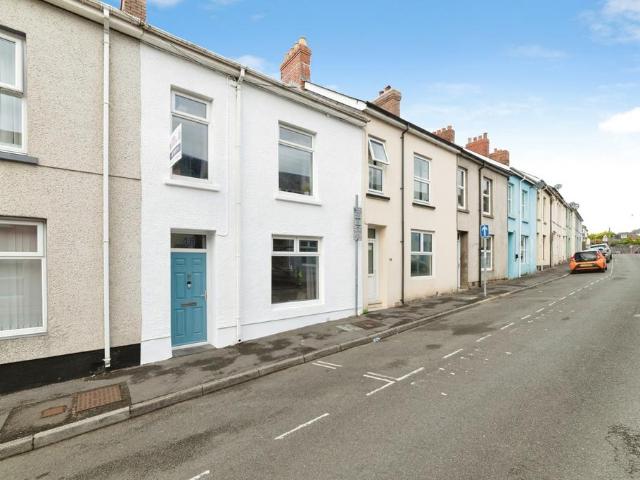 House for sale in Carmarthen, Wales