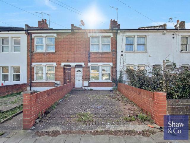 House for sale in London Borough of Hounslow, Greater London