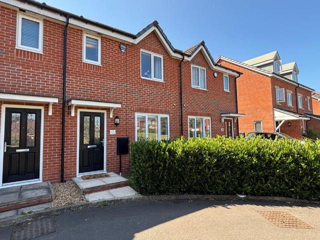 House for sale in Linnyshaw, Salford